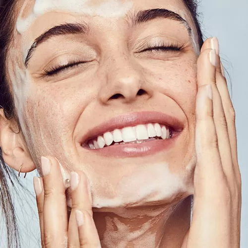 شوینده های صورت و روشن کنندگی پوست
